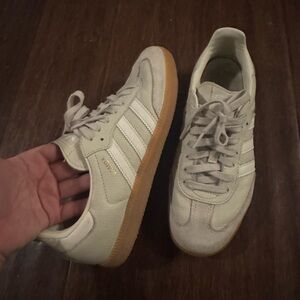 Adidas Samba's White and Cream Sneakers - Womens size 8.5 US